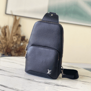 Louis Vuitton Avenue shoulder bag 34750 | Sandra Bags