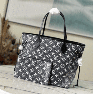 Louis Vuitton Neverfull Medium-Sized Handbag 38134 | Sandra Bags