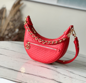 Louis Vuitton Loop bag - Red 35699 | Sandra Bags