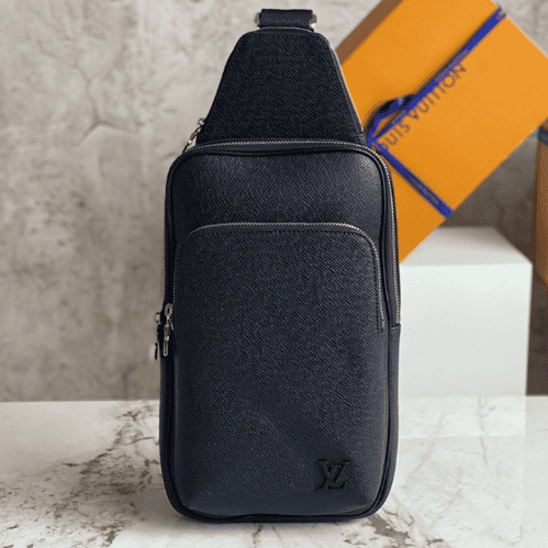 Louis Vuitton Men's Cross Pattern AVENUE Shoulder - Black 62645 | Sandra Bags