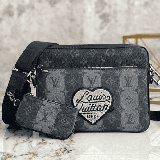 Louis Vuitton Men's Pochette Trio Messenger Bag - Black 89590 | Sandra Bags