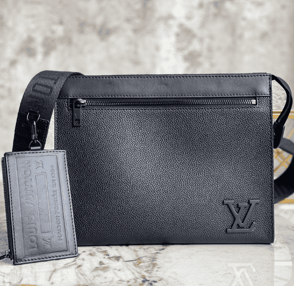 Louis Vuitton Men's Voyage Aerogram Handbag - Black 56454 | Sandra Bags