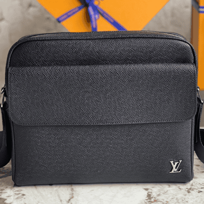 Louis Vuitton Men's ALEX Small Messenger Bag - Black 39749 | Sandra Bags