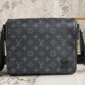 Louis Vuitton Men's District Messenger Bag - Black 32657 | Sandra Bags