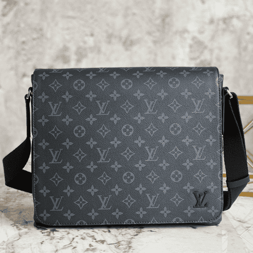 Louis Vuitton Men's DISTRICT Medium-Sized Handbag 50533 | Sandra Bags