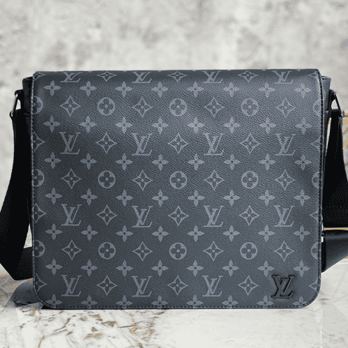 Louis Vuitton Men's District Medium-Sized Handbag - Black 59832 | Sandra Bags