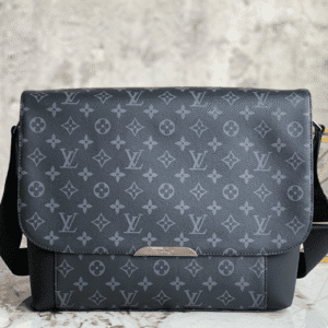 Louis Vuitton EXPLORER Medium Messenger Bag 98623 | Sandra Bags