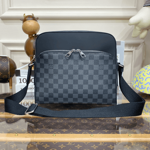 Louis Vuitton Men's Small Reporter Messenger Bag 98574 | Sandra Bags