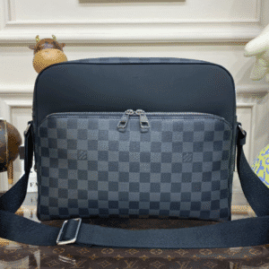 Louis Vuitton Lu Dayton Men's Medium Reporter Bag 32990 | Sandra Bags