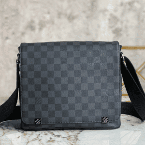 Louis Vuitton DISTRICT Small Men's Messenger Bag 40673 | Sandra Bags