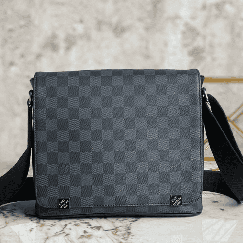 Louis Vuitton DISTRICT Small Men's Messenger Bag 40673 | Sandra Bags