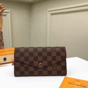 Louis Vuitton Envelope-Style Wallet 37274 | Sandra Bags