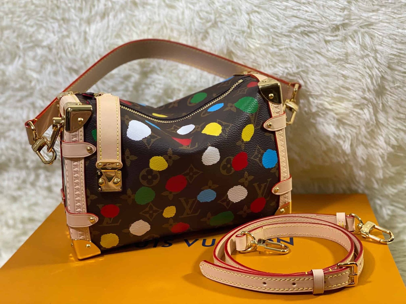 Louis Vuitton Box shape Classic Monogram Bag 12154 | Sandra Bags - Image 2