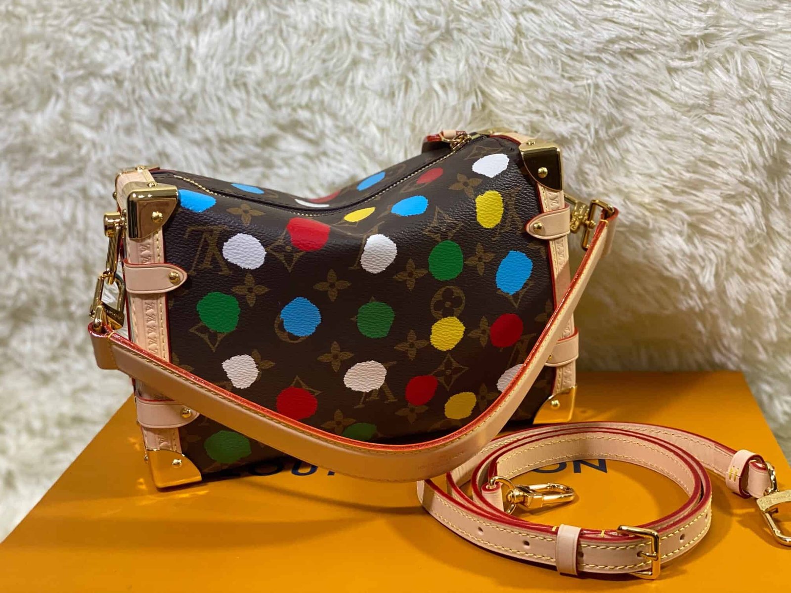 Louis Vuitton Box shape Classic Monogram Bag 12154 | Sandra Bags - Image 3