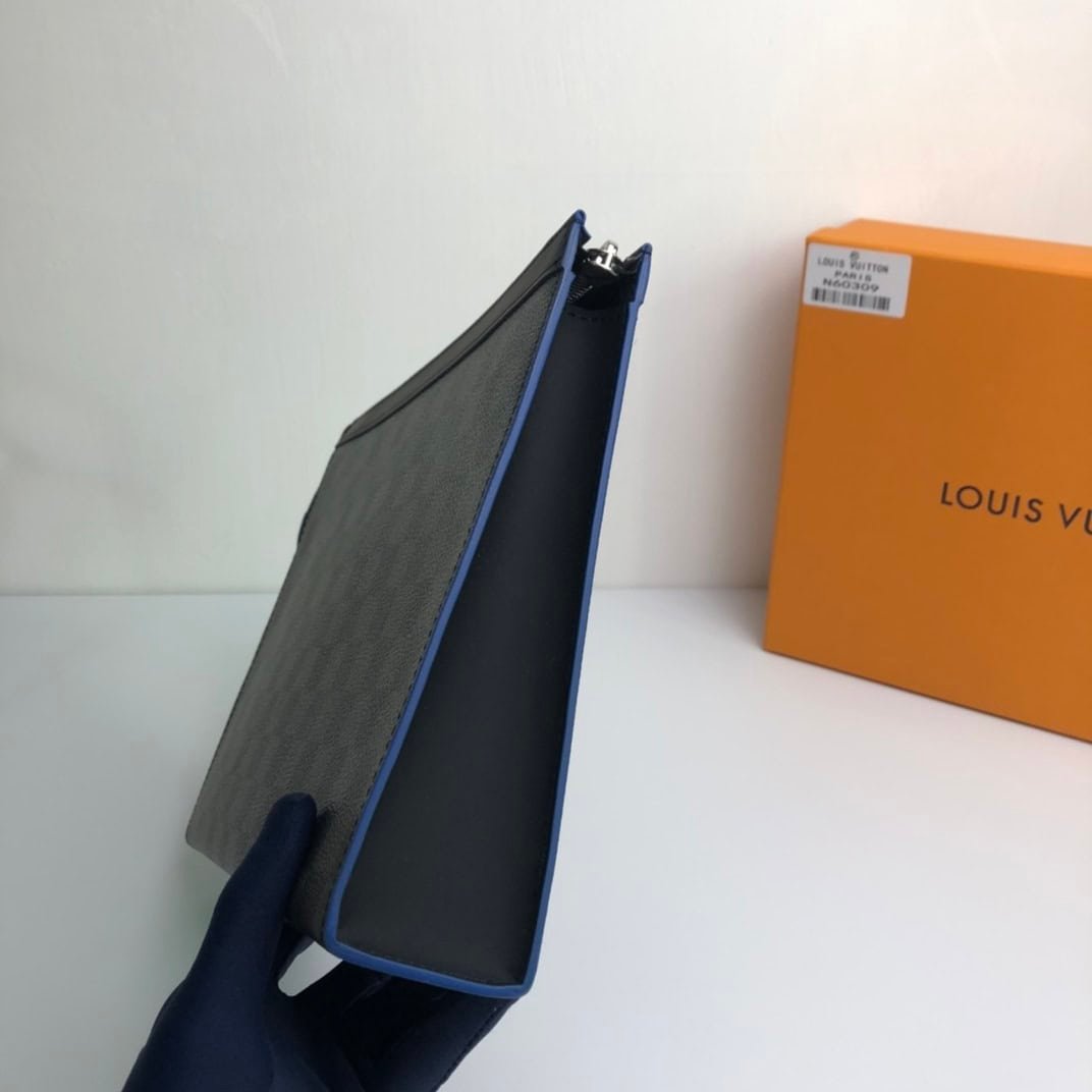 Louis Vuitton Pochette Voyage Medium Handbag - Blue 68590 | Sandra Bags - Image 3