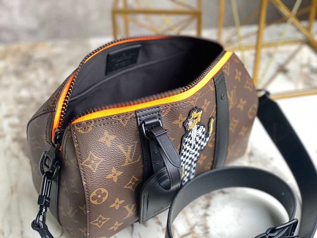 Louis Vuitton Presbyopic Doll Series Men's Bag 31045 | Sandra Bags - Image 3