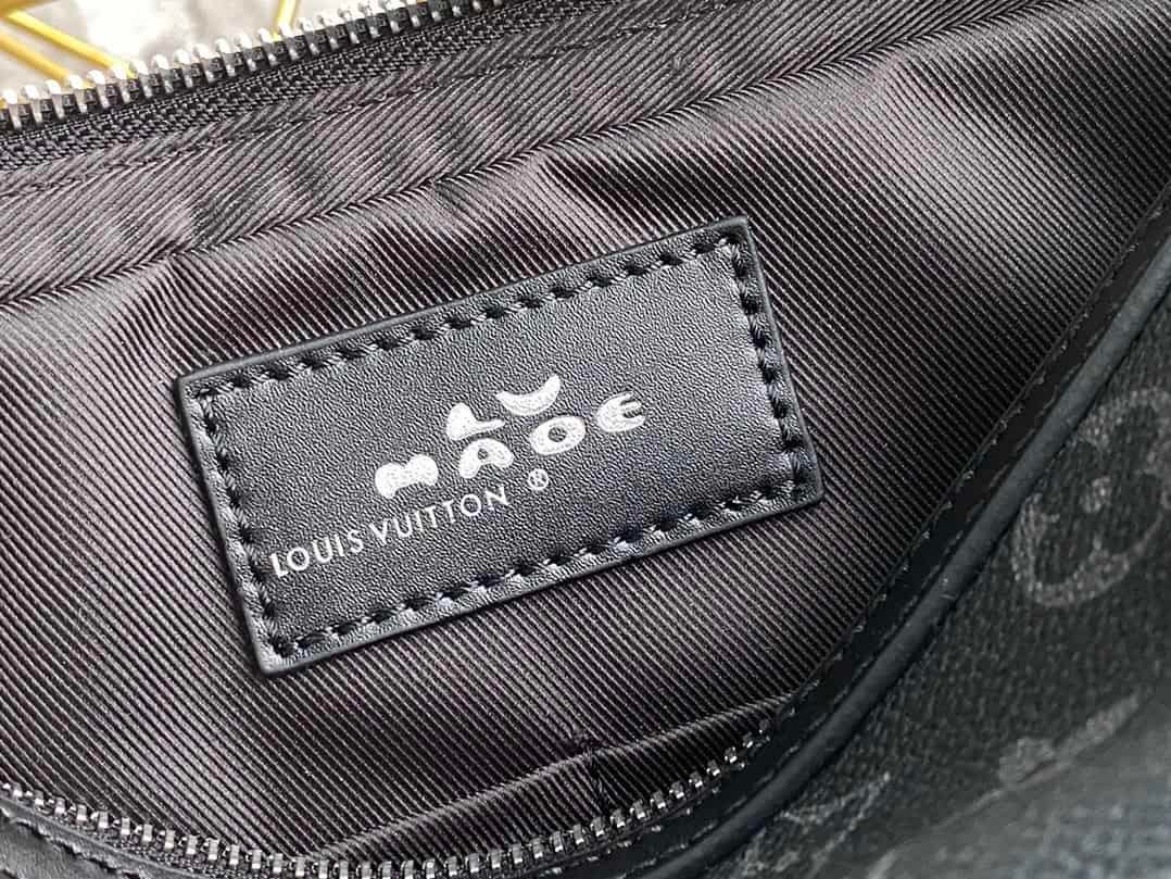 Louis Vuitton Men's Pochette Trio Messenger Bag - Black 89590 | Sandra Bags - Image 2