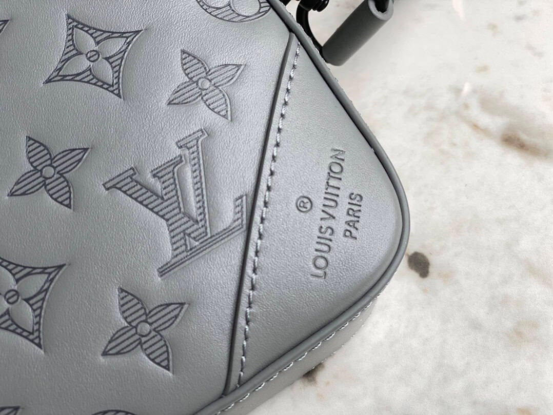 Louis Vuitton Men's DUO Messenger Bag - Gray 54925 | Sandra Bags - Image 3