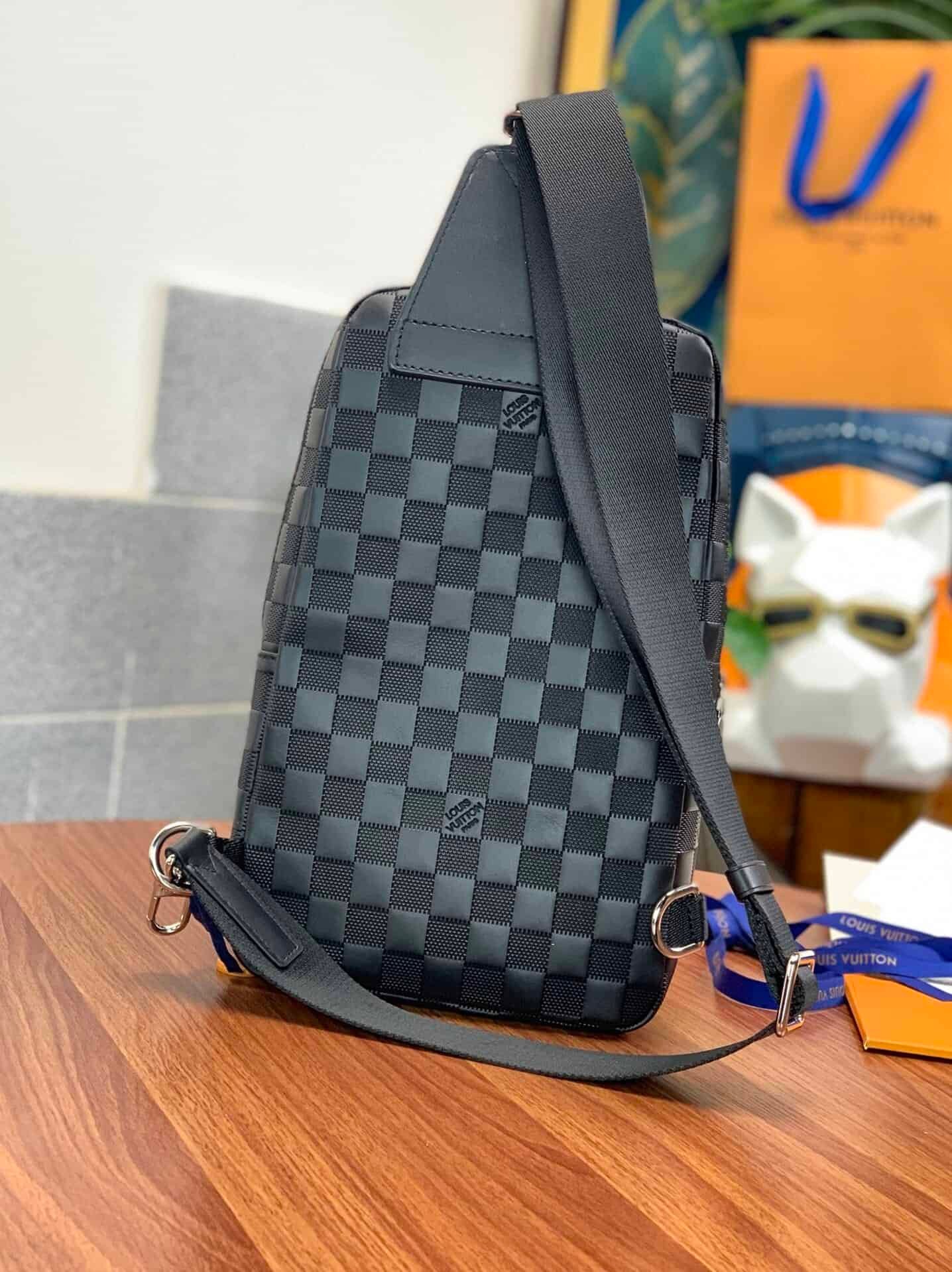 Louis Vuitton Pressed Grid Avenue Shoulder Bag 81825 | Sandra Bags - Image 5