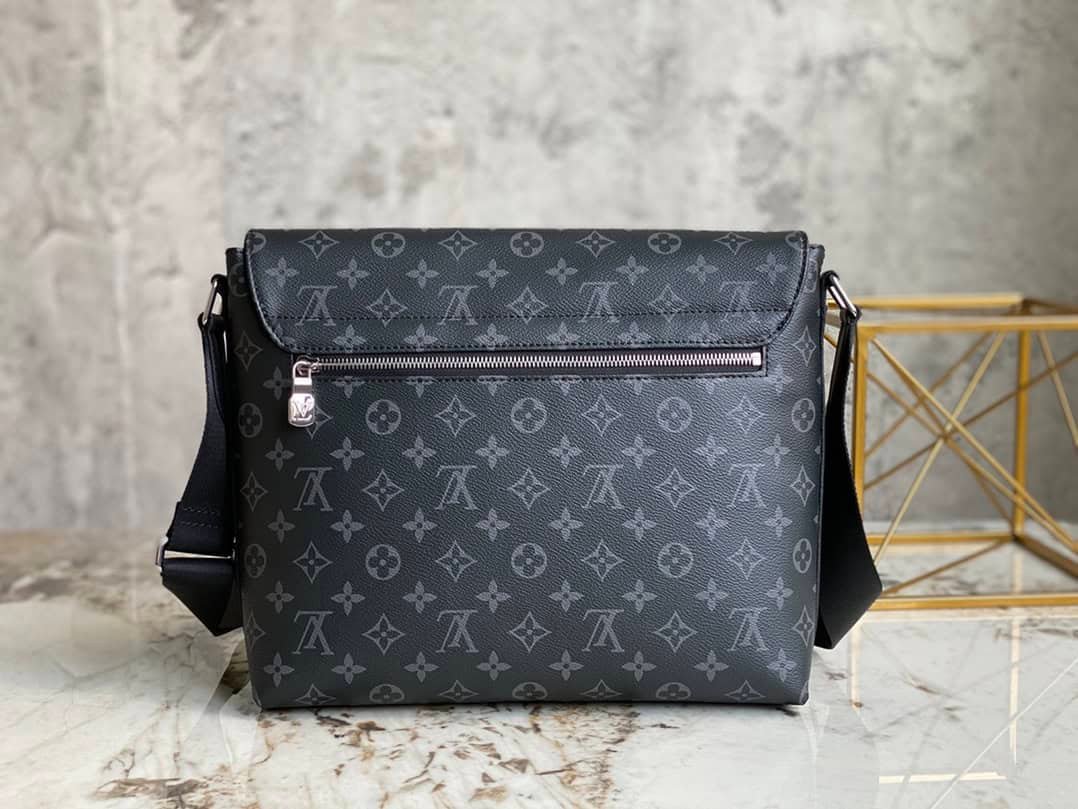 Louis Vuitton Men's District Medium-Sized Handbag - Black 59832 | Sandra Bags - Image 3