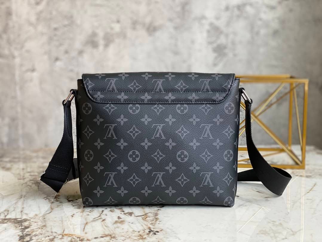 Louis Vuitton Men's District Small-Sized Handbag - Black 95180 | Sandra Bags - Image 3