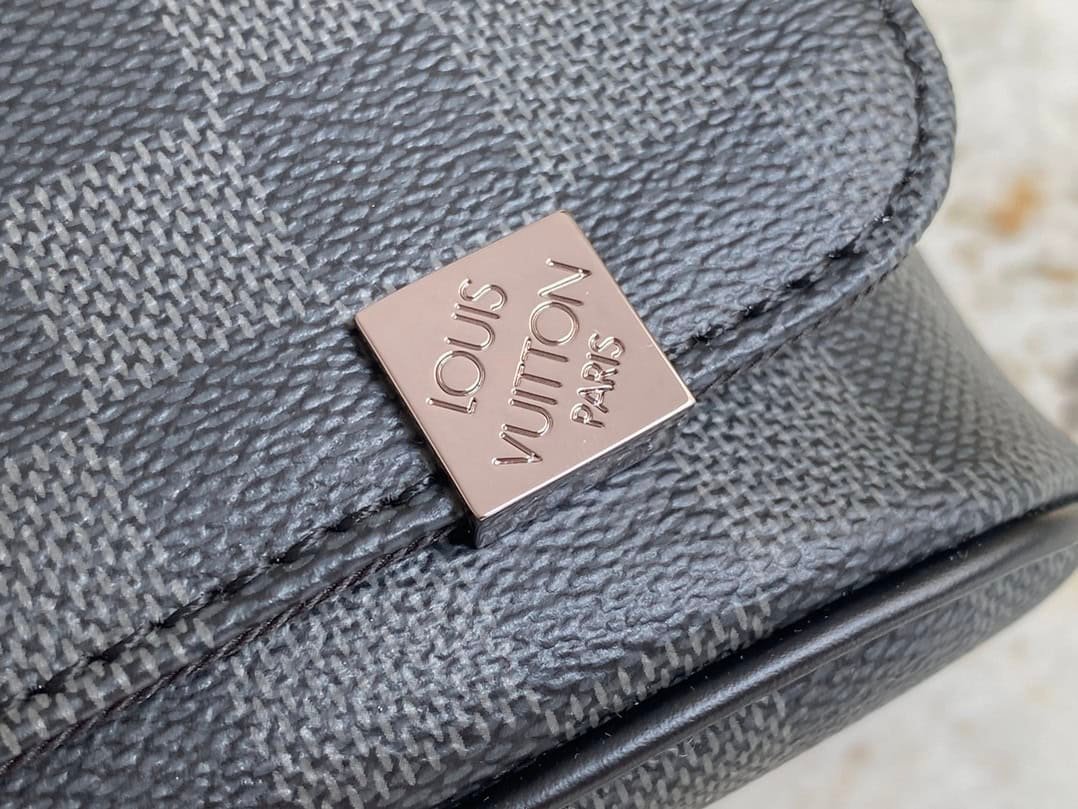 Louis Vuitton DISTRICT Small Men's Messenger Bag 40673 | Sandra Bags - Image 2