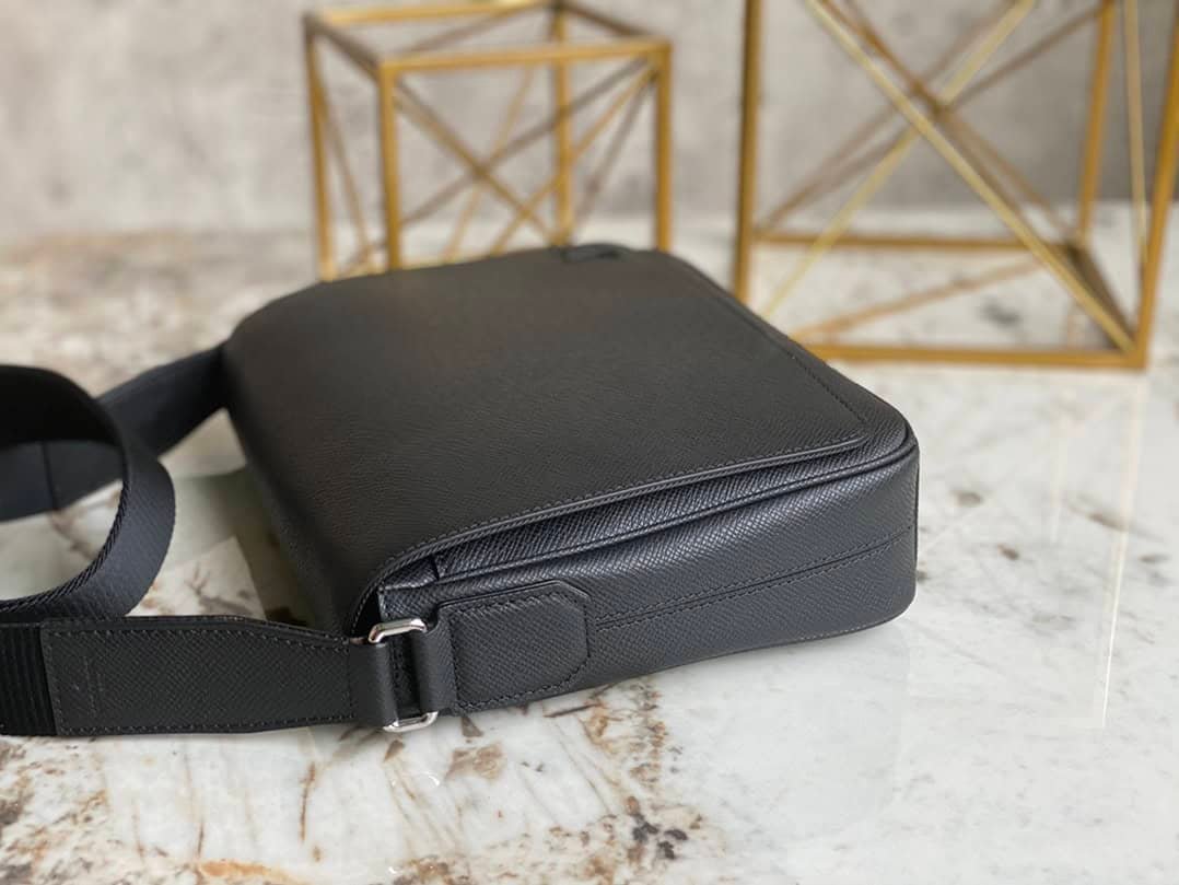 Louis Vuitton Cross Pattern District Small Messenger Bag - Black 43358 | Sandra Bags - Image 5