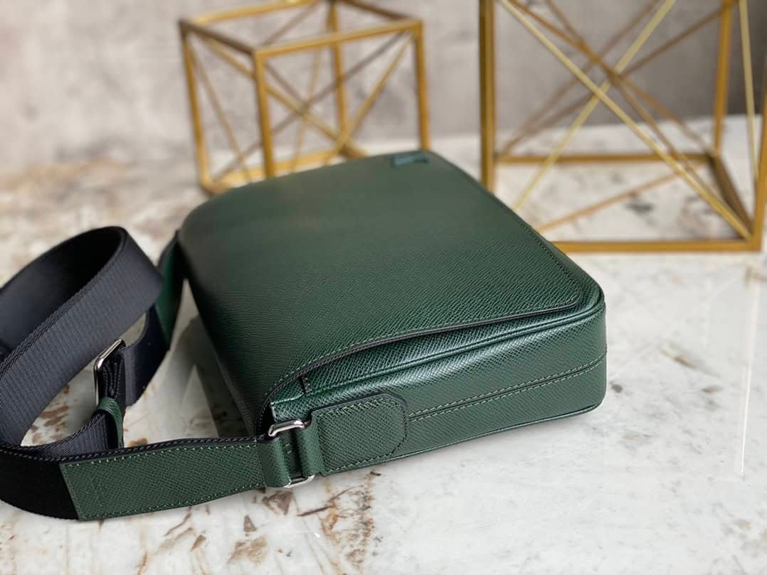 Louis Vuitton District Small Messenger Cross Pattern Bag - Green 51532 | Sandra Bags - Image 5