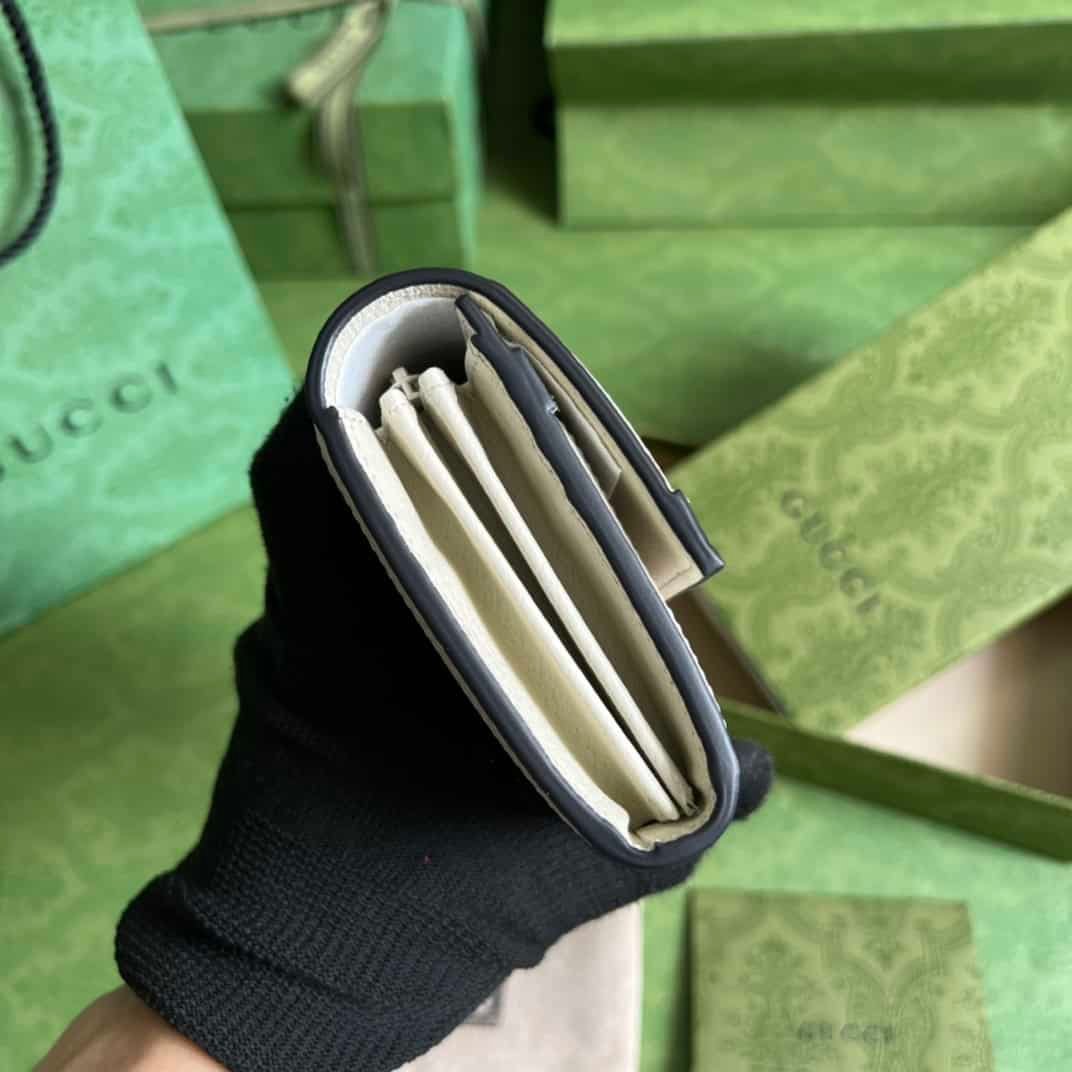Gucci Classic GG Pattern Wallet 90162 | Sandra Bags - Image 3