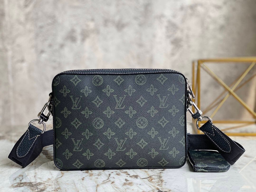 Louis Vuitton Men's Pochette Trio Messenger Bag - Green 77224 | Sandra Bags - Image 3
