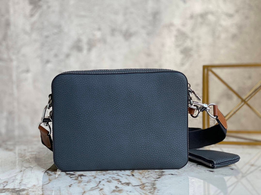 Louis Vuitton Men's TRIO Messenger Bag - Blue 25132 | Sandra Bags - Image 4