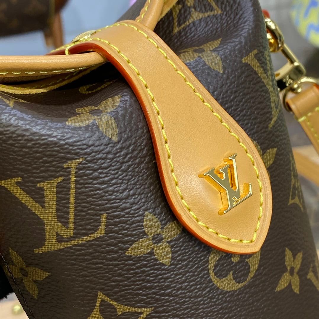 Louis Vuitton Fold Me Mini Cylinder Bag 90819 | Sandra Bags - Image 3