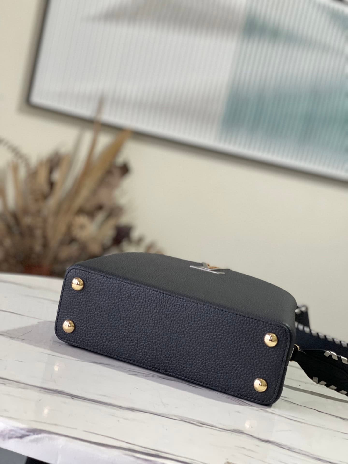 Louis Vuitton Capucines Small Handbag - Black 60172 | Sandra Bags - Image 3