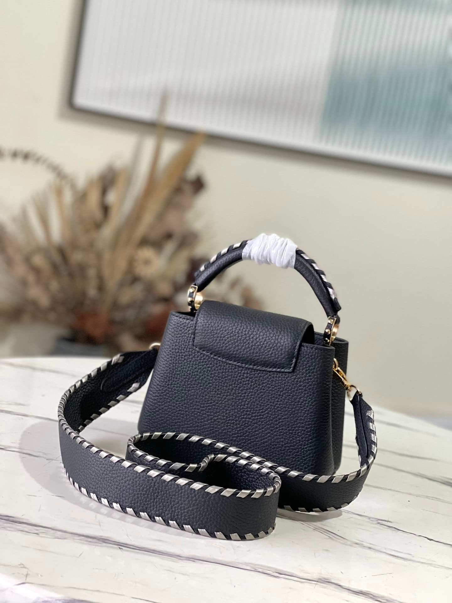 Louis Vuitton Capucines Mini Handbag - Black 73120 | Sandra Bags - Image 4