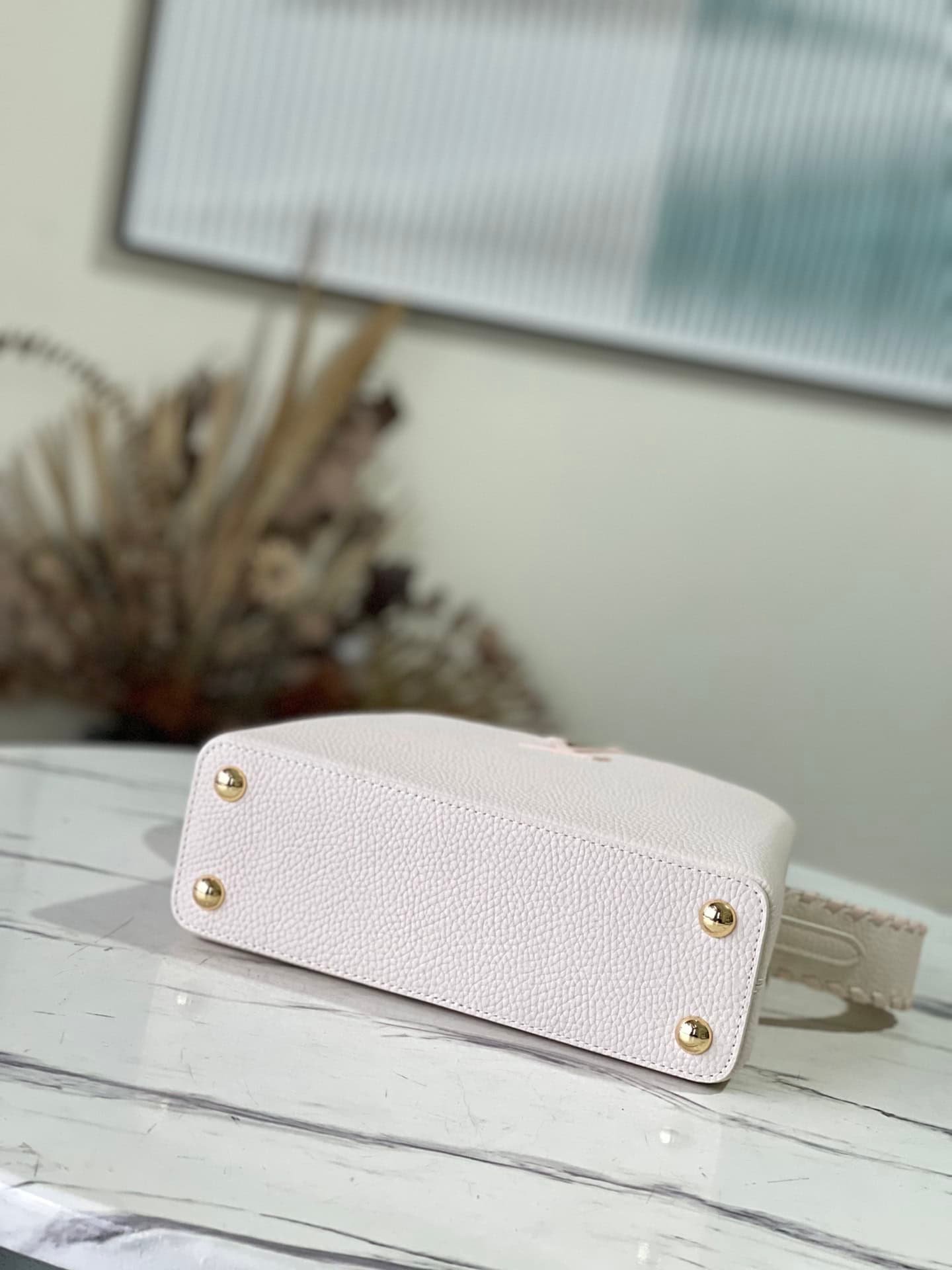 Louis Vuitton Capucines Small Handbag - White 96419 | Sandra Bags - Image 3