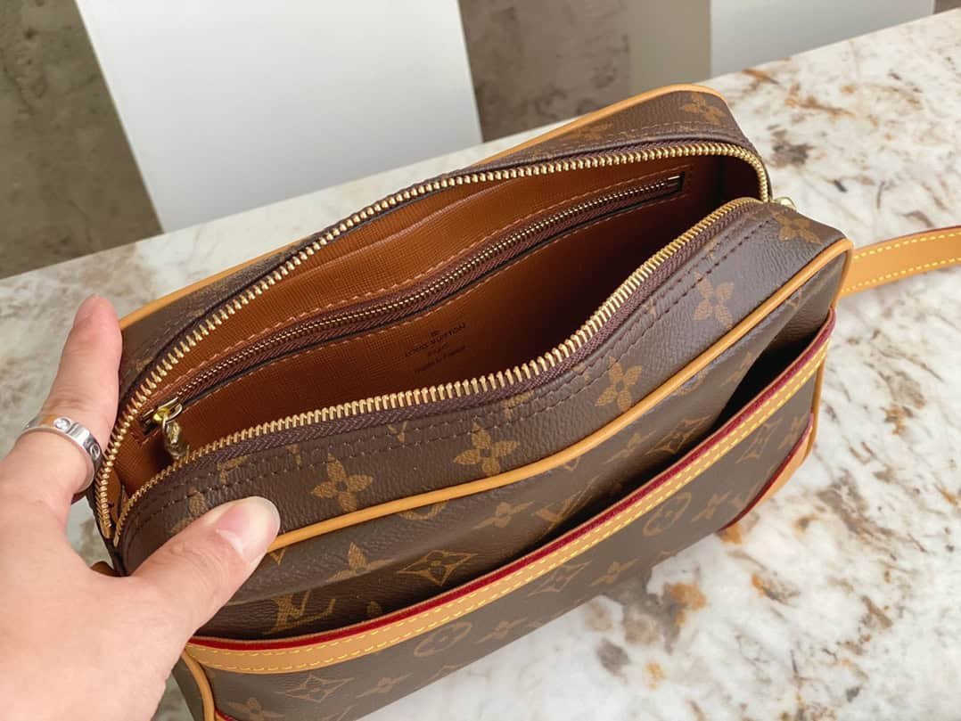 Louis Vuitton Monogram Small Trocadero 27 Handbag 15338 | Sandra Bags - Image 2