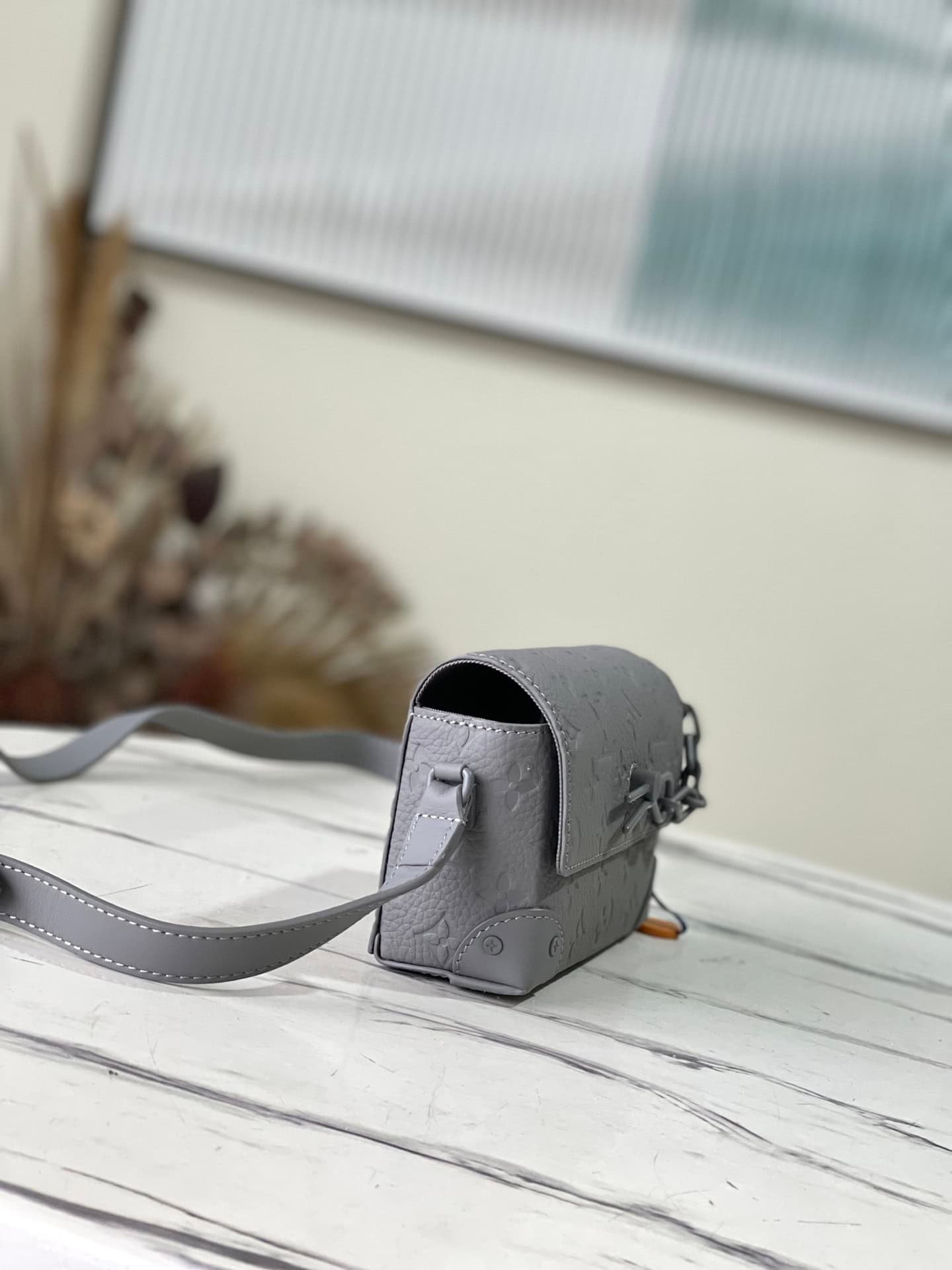 Louis Vuitton Steamer Wearable Wallet - Gray 47902 | Sandra Bags - Image 5