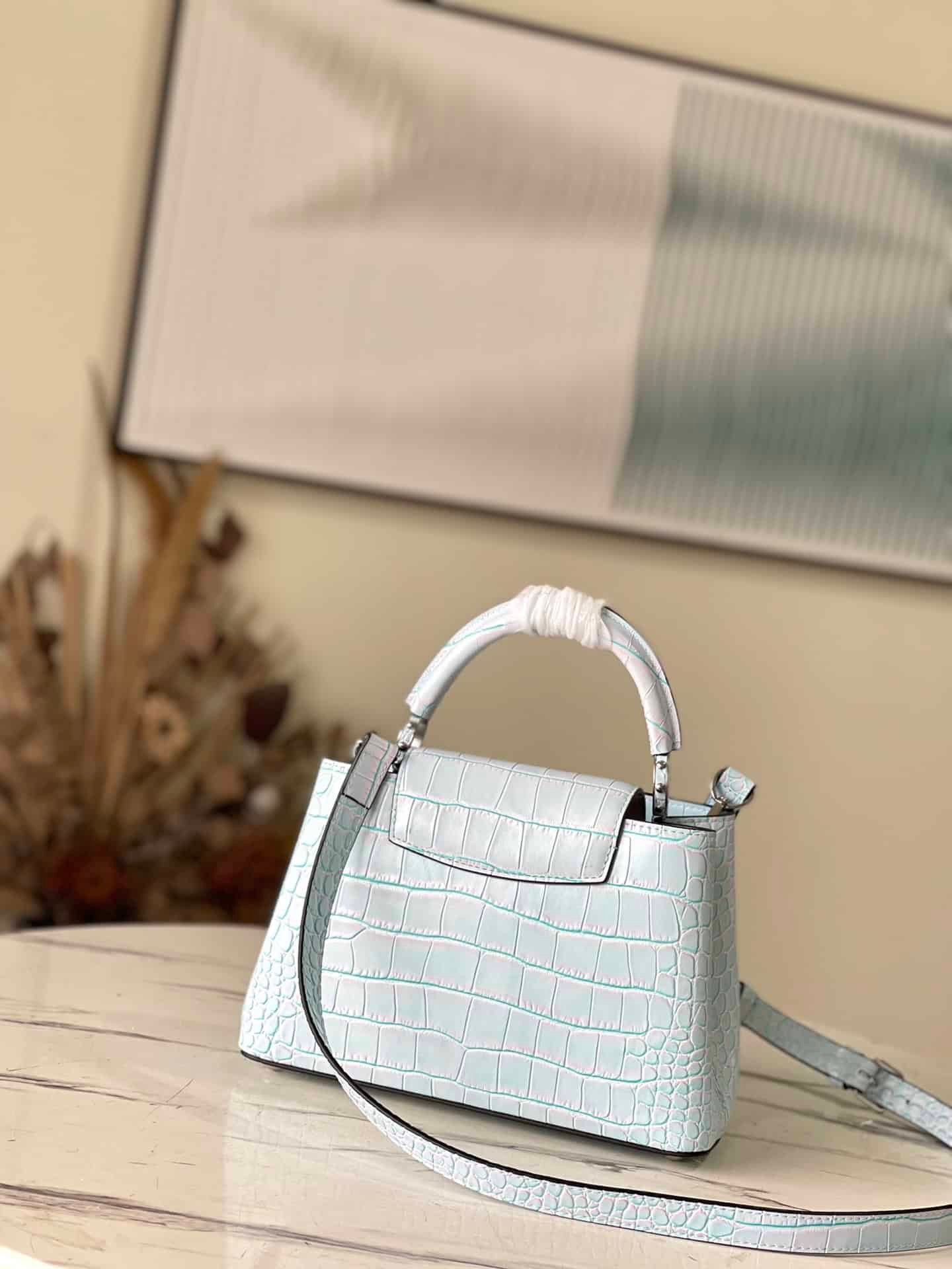 Louis Vuitton Capucines BB Medium Handbag - White 27644 | Sandra Bags - Image 5