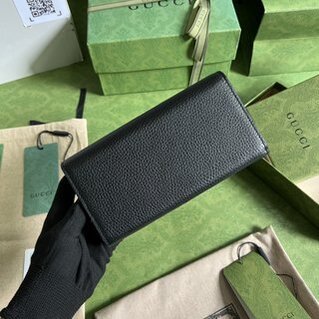 Gucci Wrestled Cowhide Long Interlocking Pouch - Black 70466 | Sandra Bags - Image 5