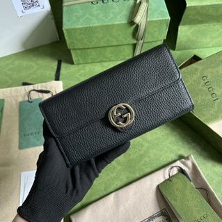Gucci Wrestled Cowhide Long Interlocking Pouch - Black 70466 | Sandra Bags