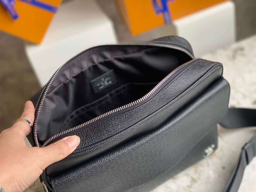 Louis Vuitton Men's ALEX Small Messenger Bag - Black 39749 | Sandra Bags - Image 2