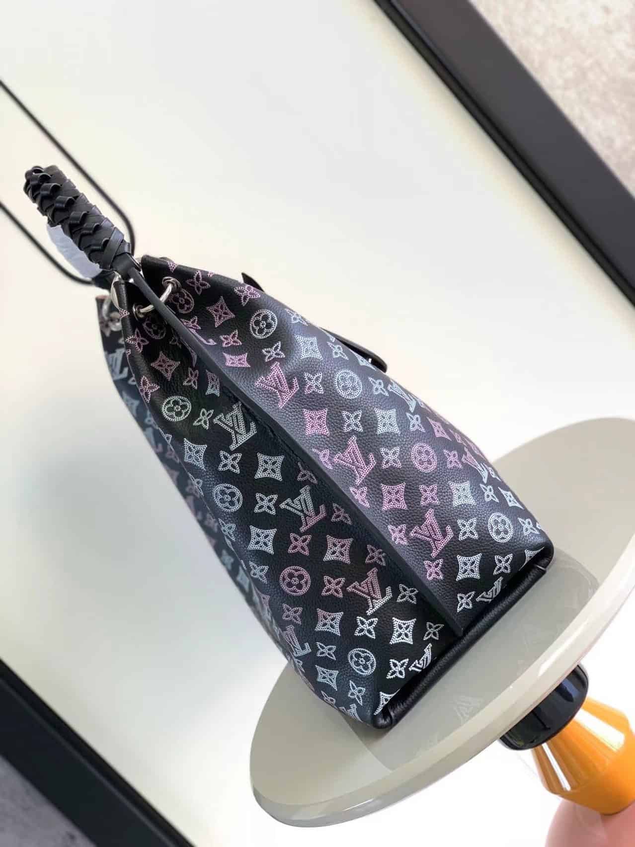 Louis Vuitton Grain Taurillon Calfskin Bag 35127 | Sandra Bags - Image 5