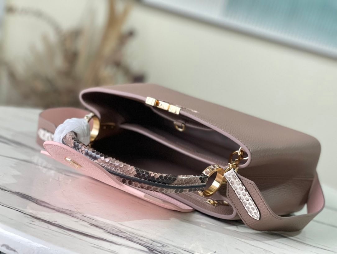 Louis Vuitton Capucines MM Handbag 90046 | Sandra Bags - Image 4