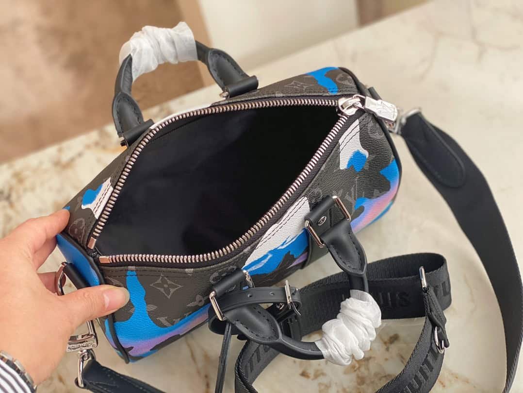 Louis Vuitton Keepall 25 Men's Pillow Bag 16401 | Sandra Bags - Image 3