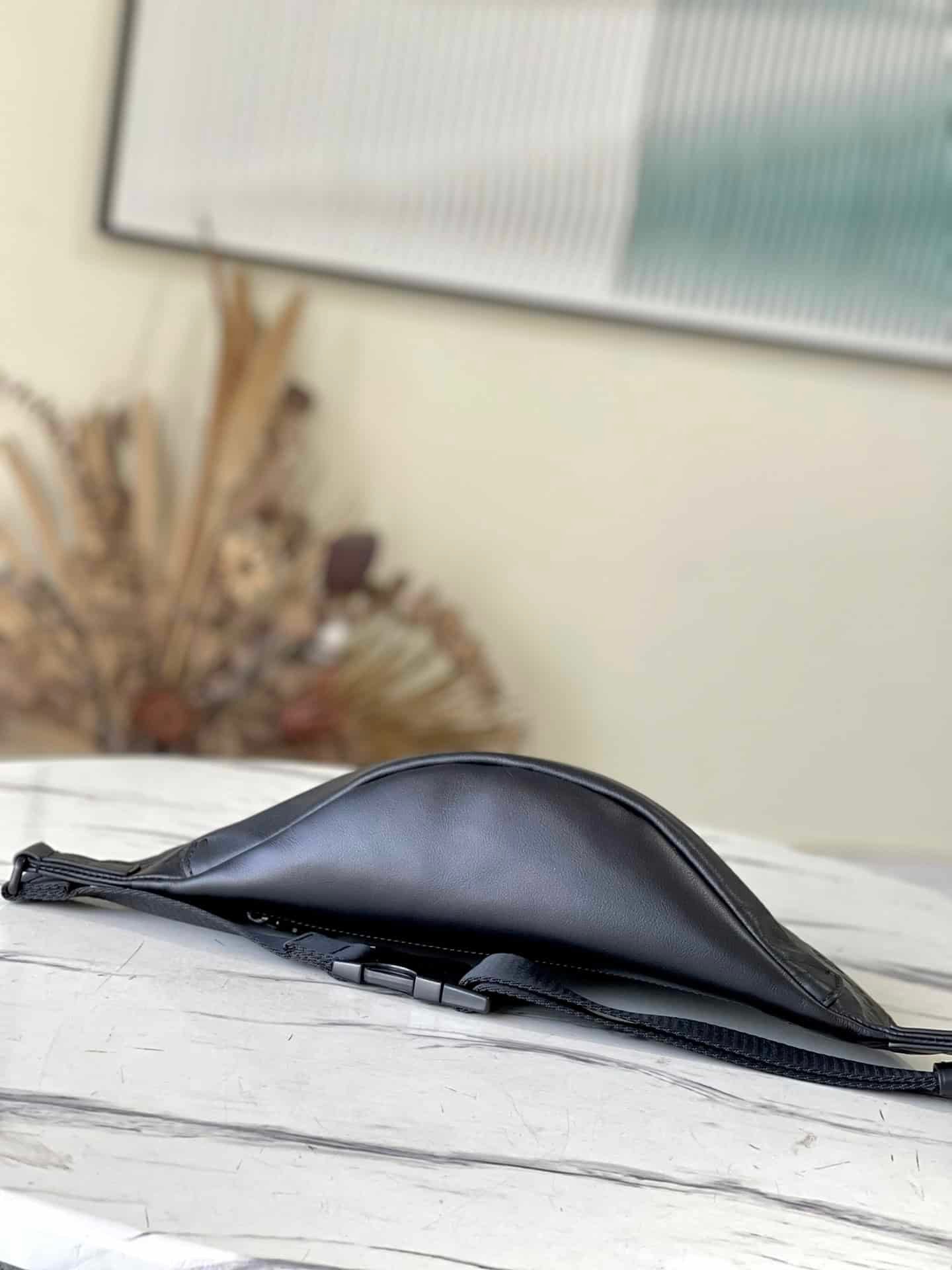 Louis Vuitton Embossed Chest Bag 25368 | Sandra Bags - Image 4