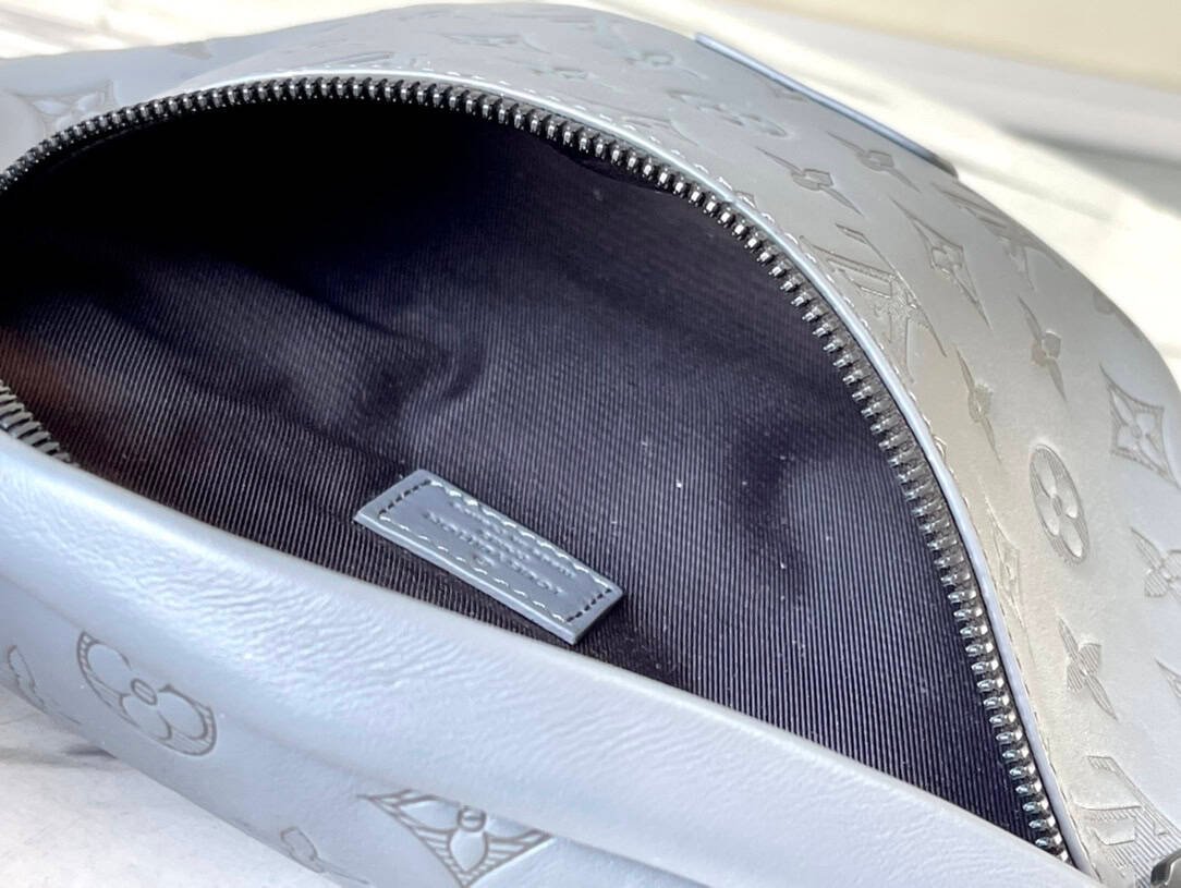 Louis Vuitton Fanny Pack Bag - Gray 52944 | Sandra Bags - Image 4