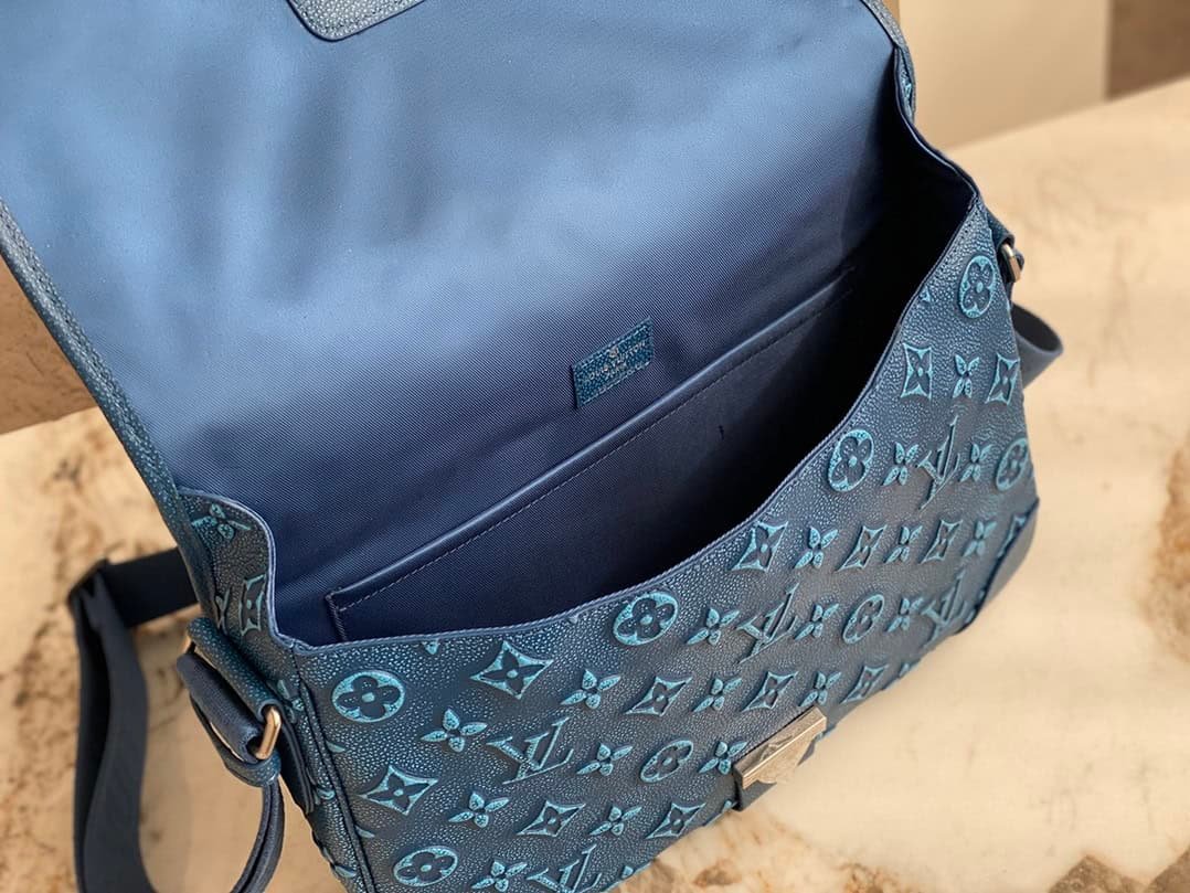 Louis Vuitton ARCHY Medium Messenger Bag for Men - Blue 98944 | Sandra Bags - Image 2