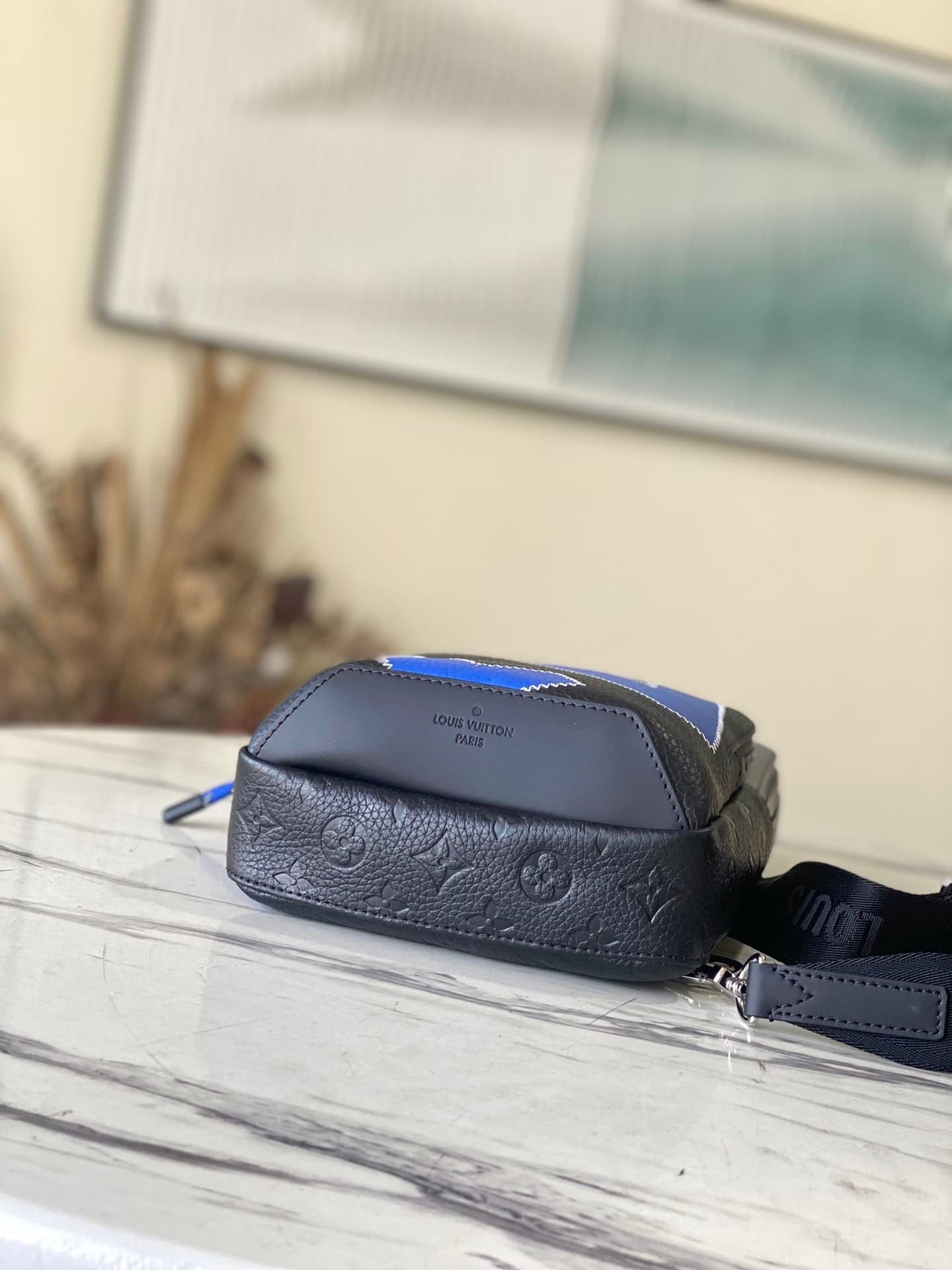 Louis Vuitton Damier Graphite Canvas Shoulder Bag 44318 | Sandra Bags - Image 5