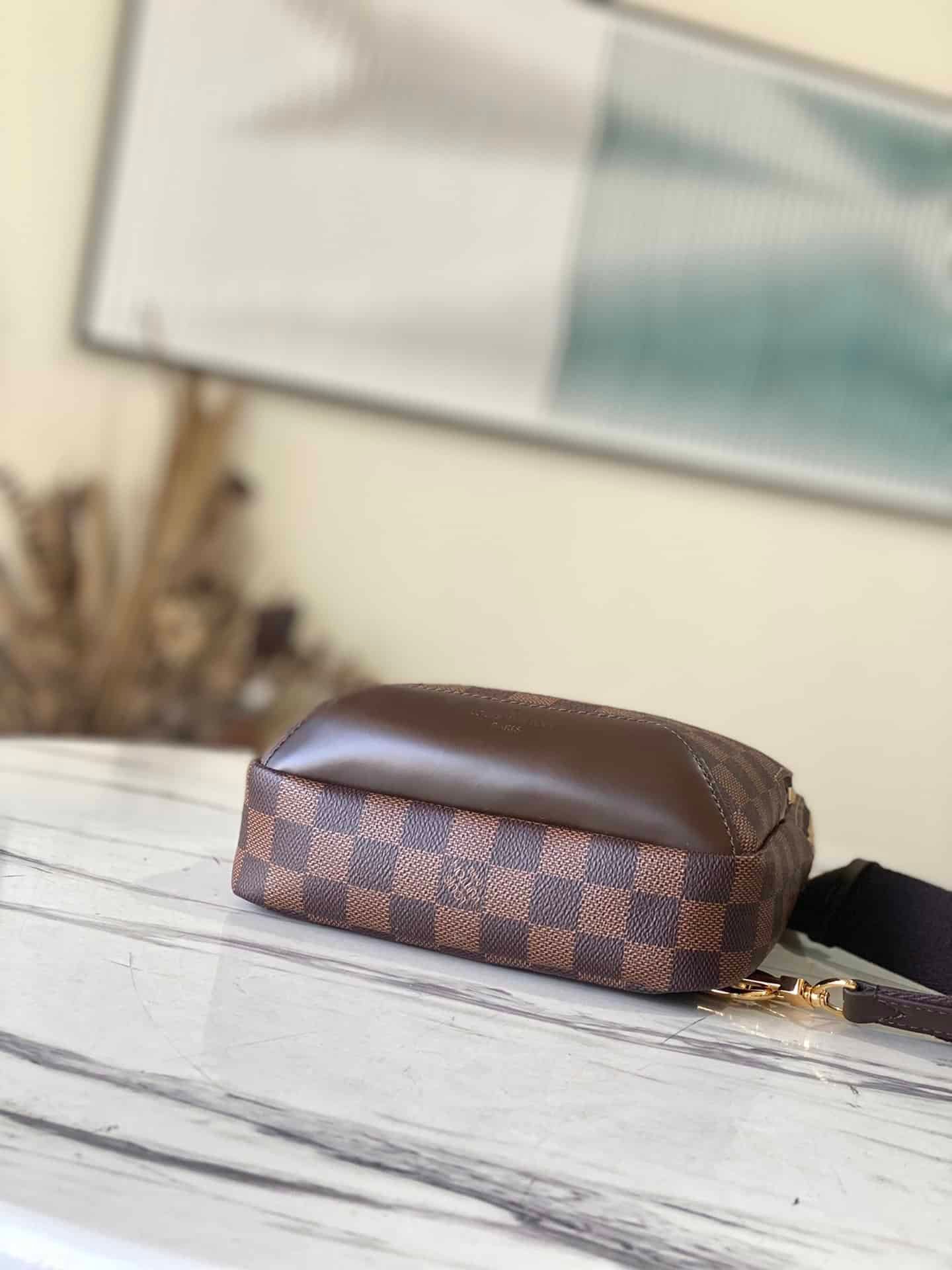 Louis Vuitton AVENUE Shoulder Bag 10683 | Sandra Bags - Image 5