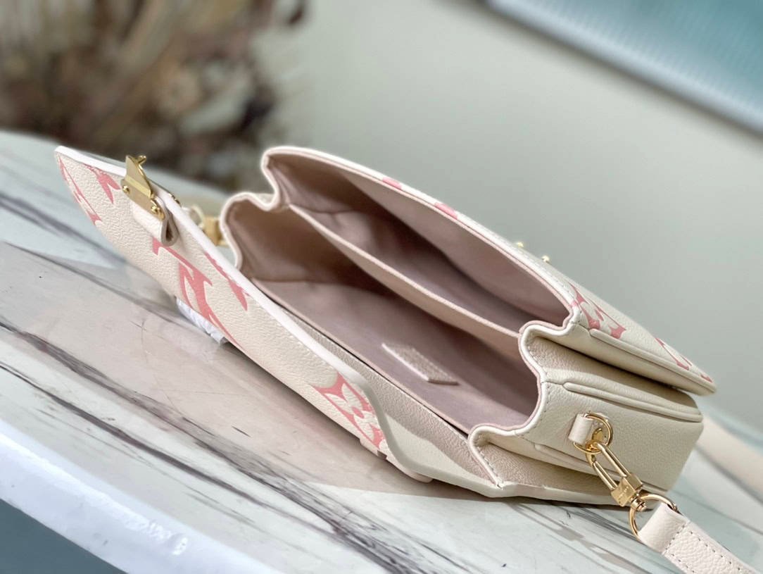 Louis Vuitton Pochette Metis Handbag 80197 | Sandra Bags - Image 3